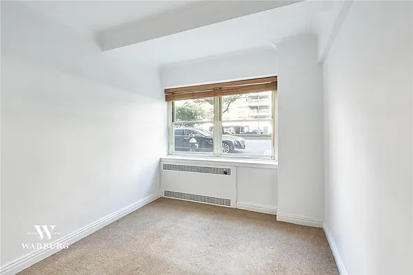 Sold by Warburg | media 4