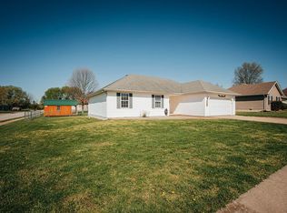 1207 S Lakeside Dr, Republic, MO 65738