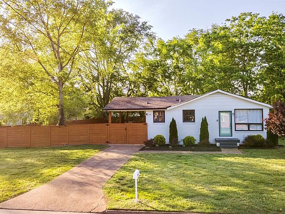 4th image of 3205 Crislynndale Dr