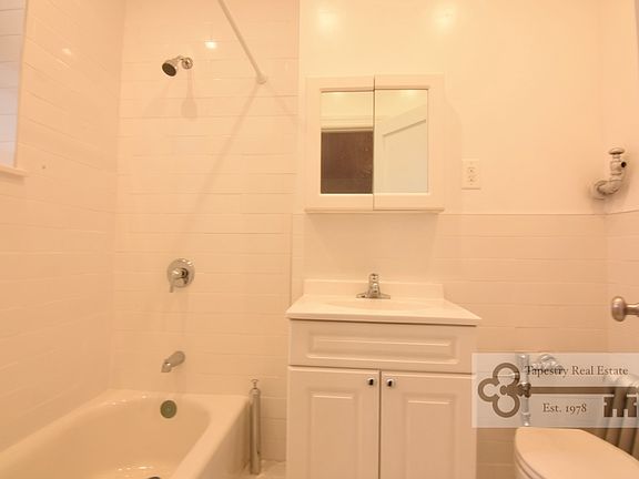 4th image of 3308 84th St #2B