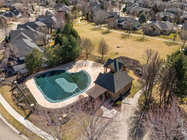 1814 E Grand Canyon Dr, Meridian, ID 83646