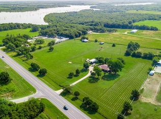 2186 Us Highway 377, Pilot Pt, TX 76258