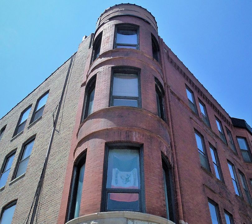 1st image of 757 W Diversey Pkwy APT 4W