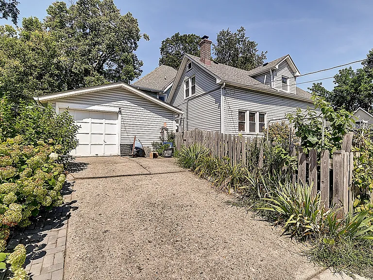 2241 Nowland Ave — Photo 25