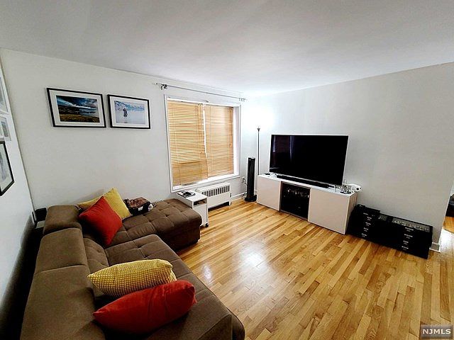 1st image of 2330 Linwood Ave #3D-303D