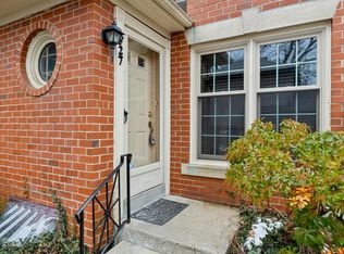 14 Newton St APT F27, Philadelphia, PA 19118