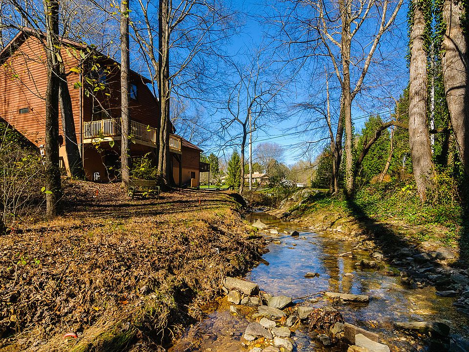 Beautiful Creekside Home