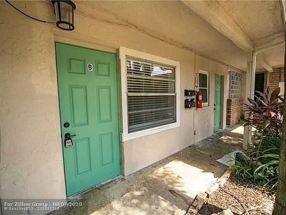 2nd image of 818 Bryan Pl #B