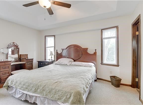 4th image of 406 SE Brentwood Dr