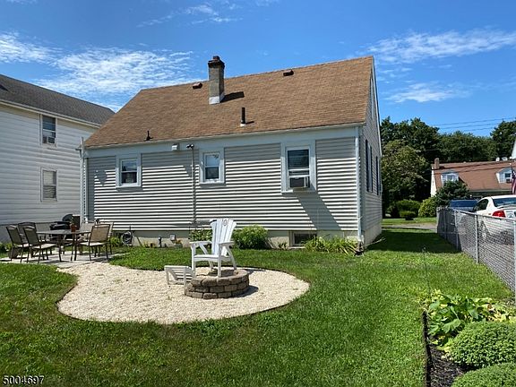 4th image of 812 Huff Ave