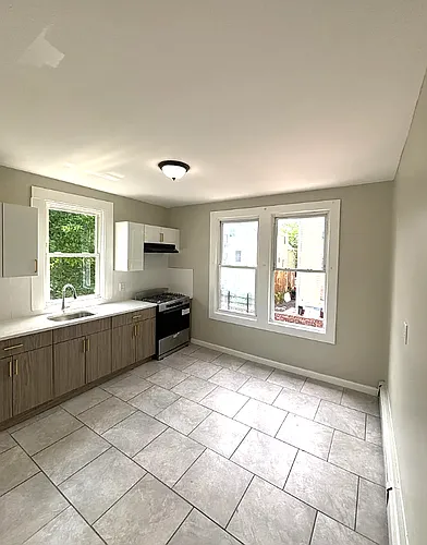 27-29 N Munn Ave #2 Photo 1