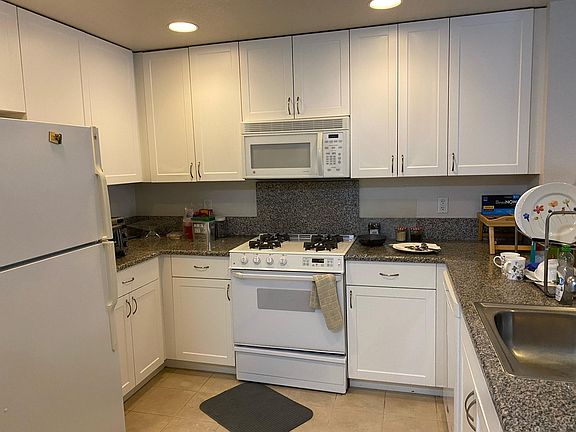 3rd image of 20488 Stevens Creek Blvd APT 1606