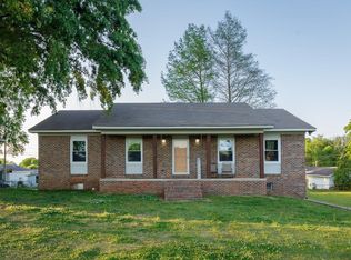 409 W Elmhurst Ave, Muscle Shoals, AL 35661