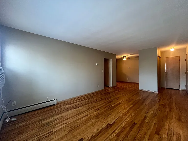 701 East 3rd St — Photo 16