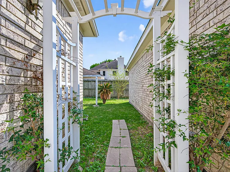 12727 Magnolia Leaf St — Photo 16