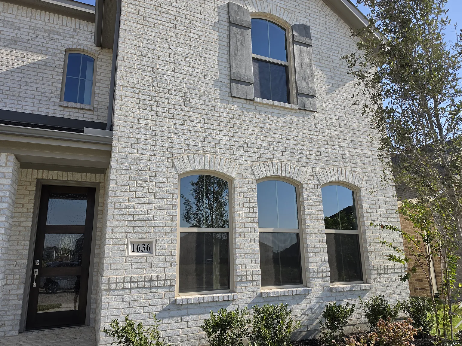 4 bed, 3.5 bath, 2700 sqft, $2,997 — Photo 4