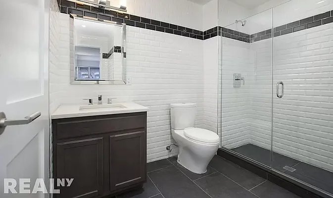 Rented by REAL New York | media 3