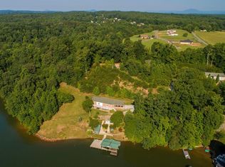 1100 Mallard Point Rd, Wirtz, VA 24184