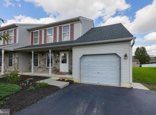 3476 Green Leaf Dr, Mount Joy, PA 17552