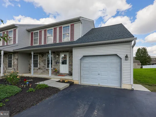 3476 Green Leaf Dr, Mount Joy, PA 17552