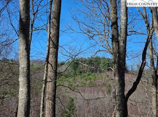 28 Shady Valley Dr, West Jefferson, NC 28694