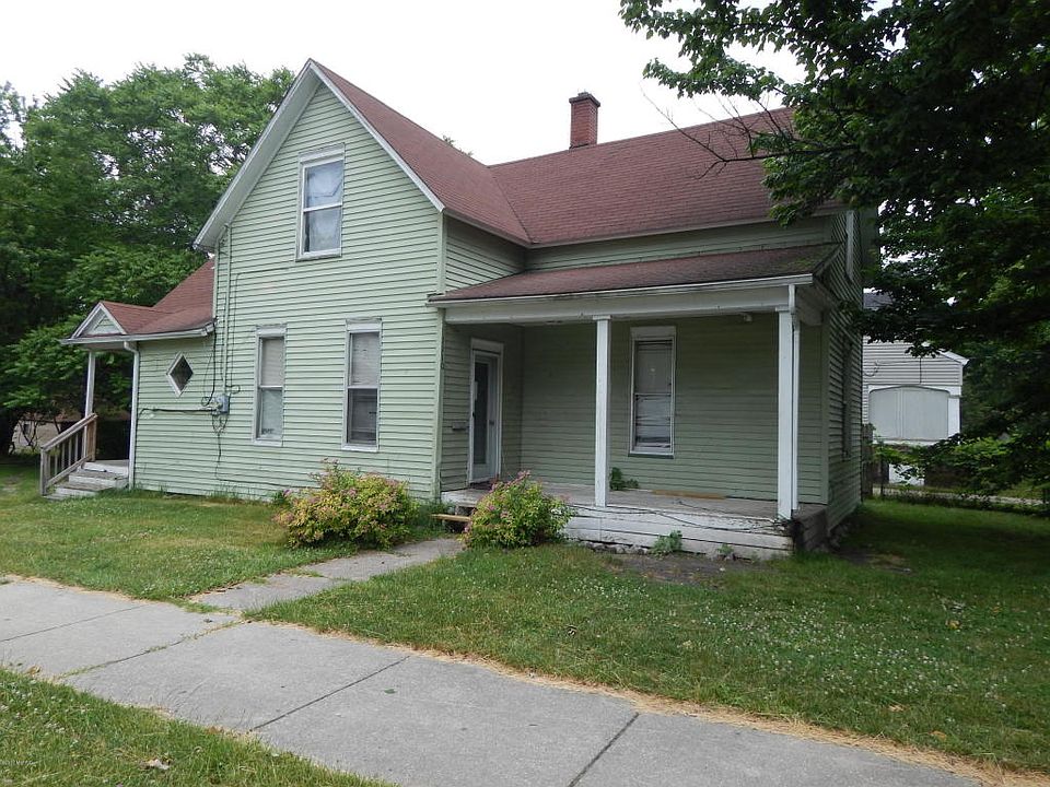 1st image of 1110 W Grand Ave
