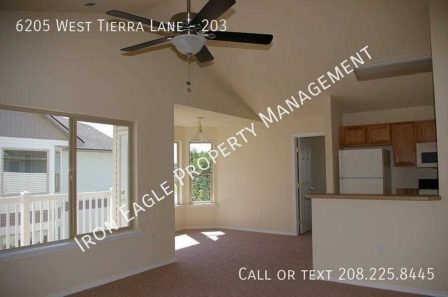 Building Photo - 6205 W Tierra Ln #203