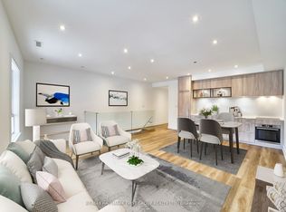 2598 Yonge St, Toronto, ON M4P 2J4