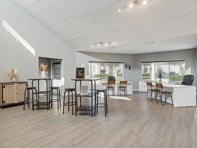 Leasing Center