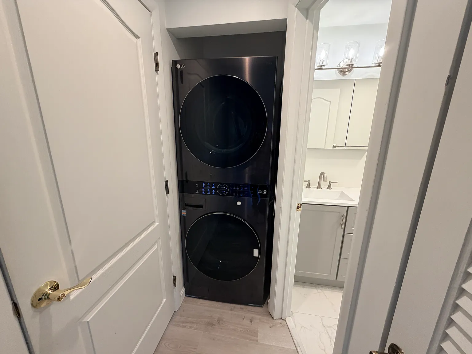 1 bed, 705 sqft, $2,300 — Photo 4