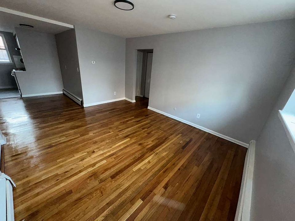 1st image of 605 Nye Ave APT 1B