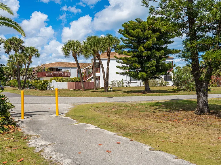 1318 S Miramar Ave #208 — Photo 47
