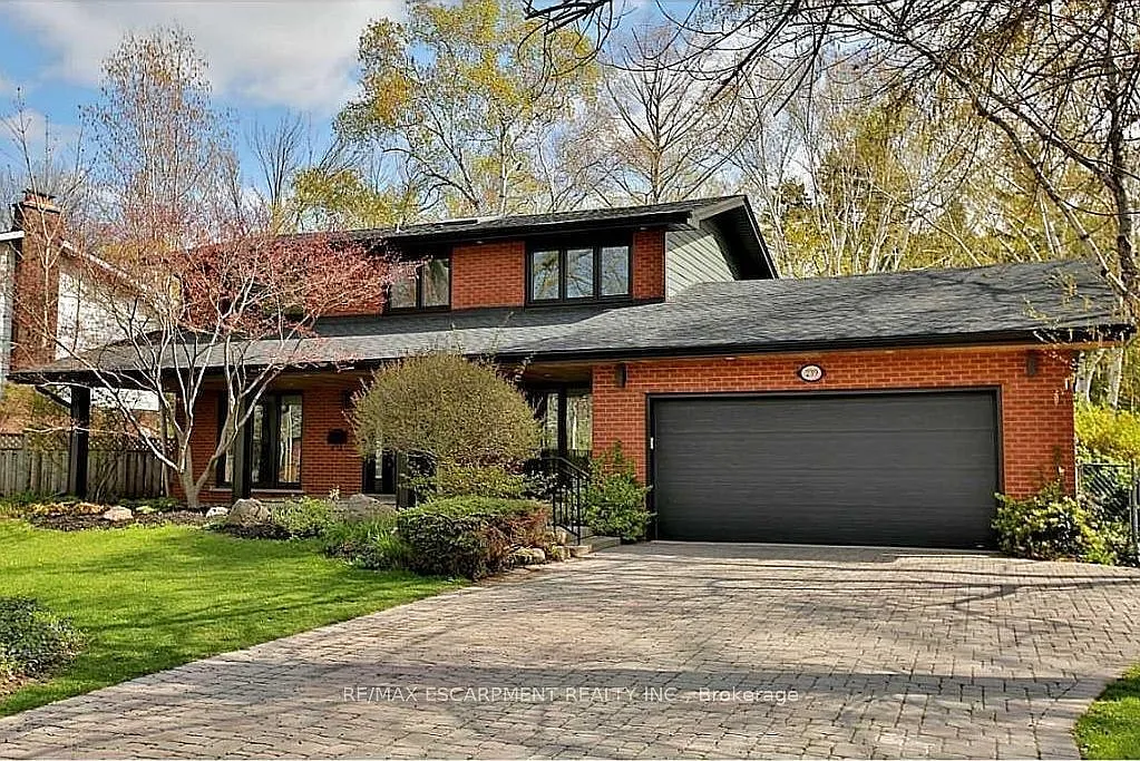4 bed, $5,500 — Photo 1