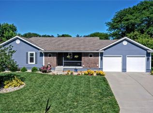 1919 Valley Vw, Pleasant Hill, MO 64080