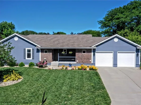 1919 Valley Vw, Pleasant Hill, MO 64080