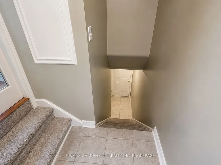 139 South Dr — Photo 6