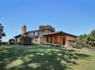 247 Red Deer Rd, Bluff City, TN 37618