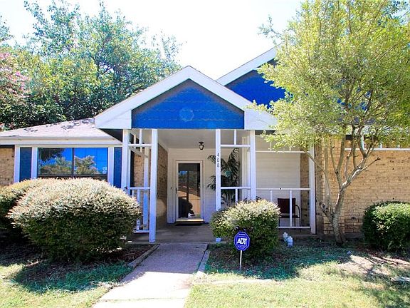 2nd image of 408 Lincoln Dr