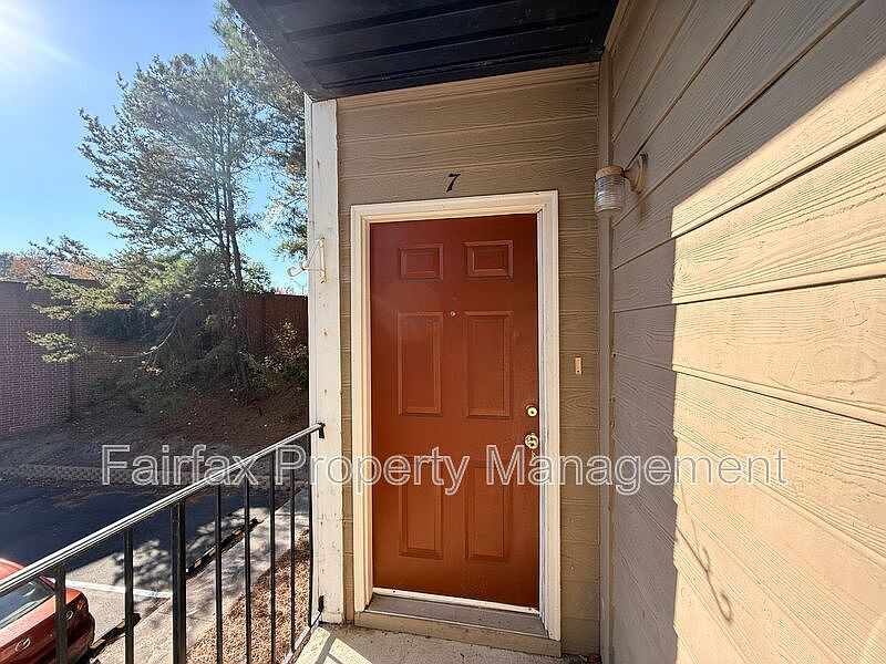 2nd image of 1309 Hudson Ave APT C7