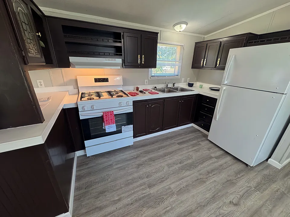 2552 Smith Ave #35