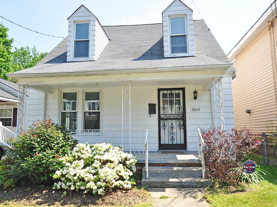 1st image of 2804 Barry St