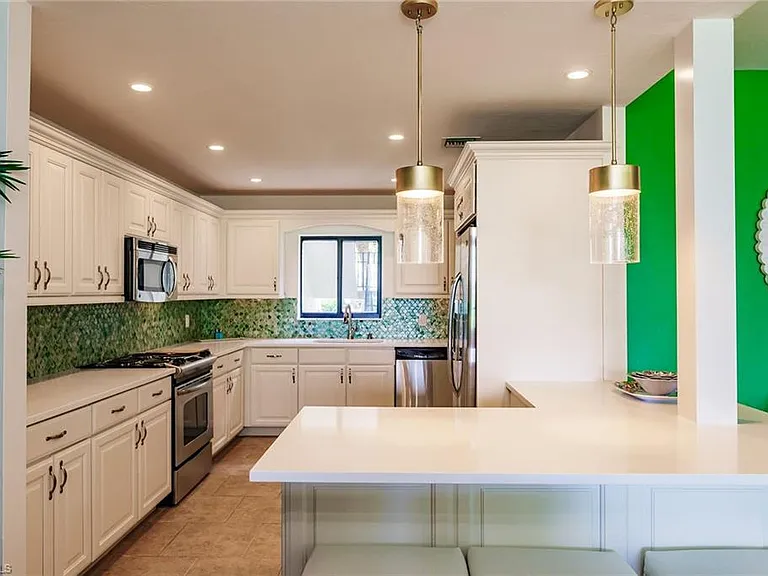 22 Cypress View Dr #B — Photo 17