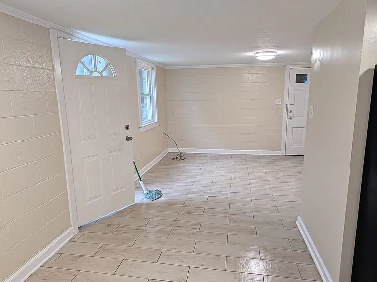 632 Chatham Ave — Photo 3