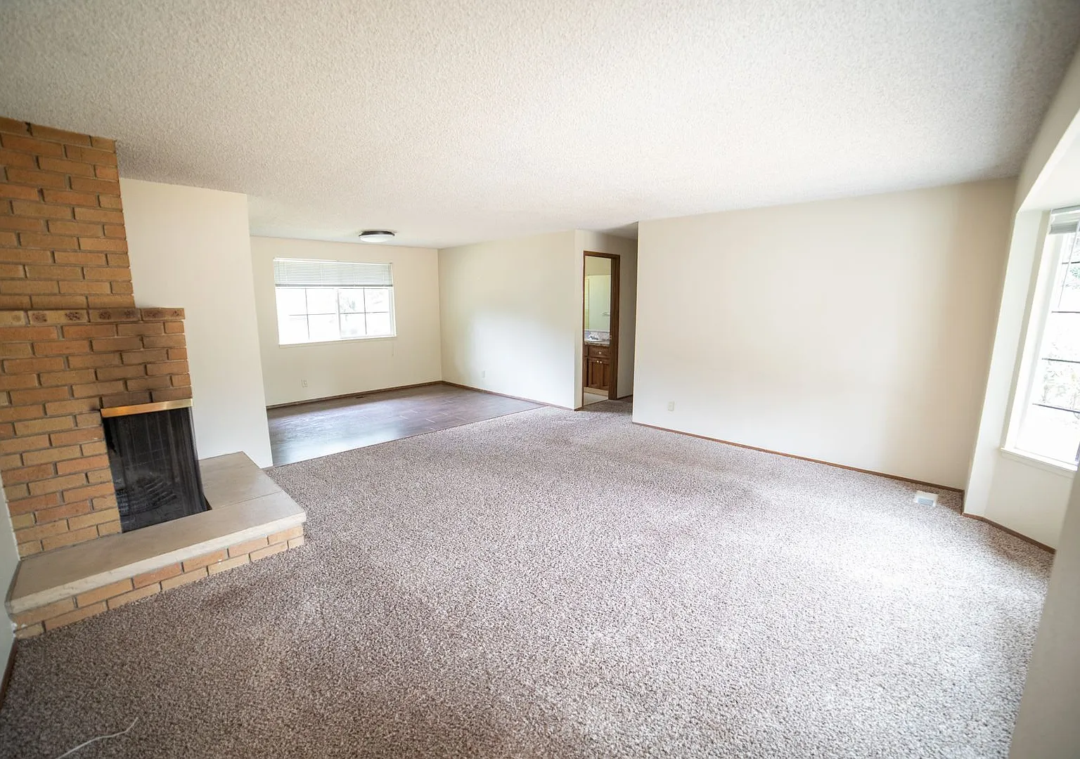 Three Bedroom Ranch in Can't Beat West Linn Location — Photo 4