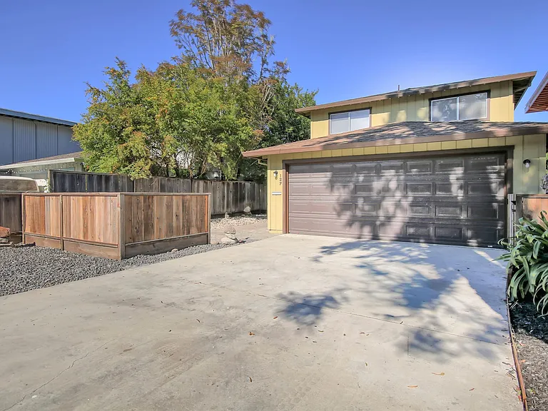 127 Walti St — Photo 21