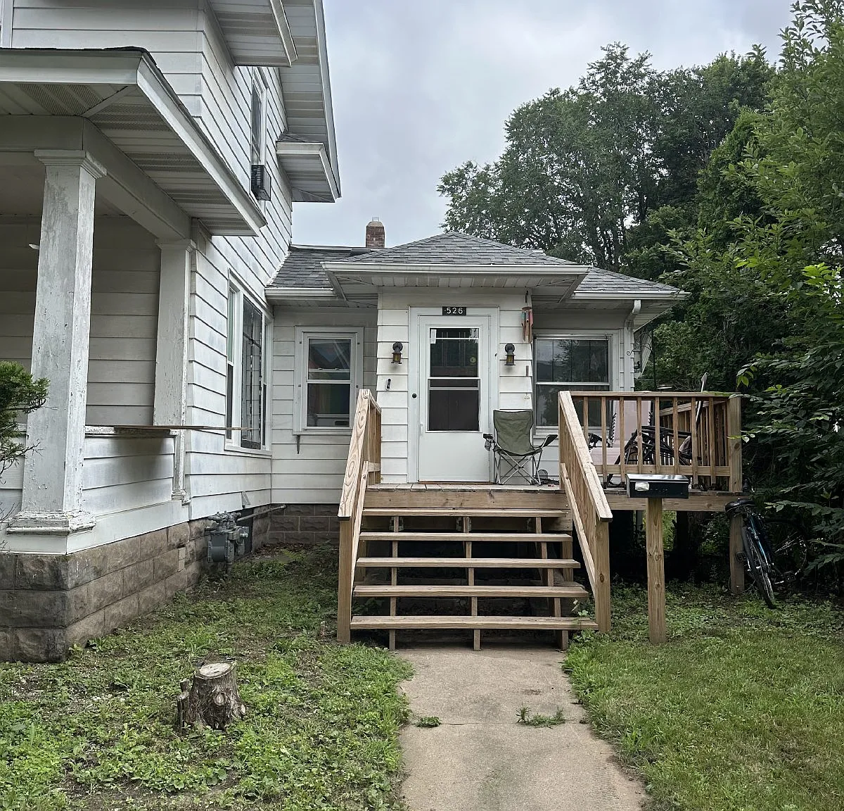 3 bed, 1.0 bath, $450 — Photo 2