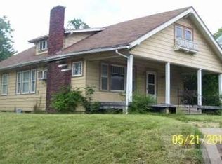 1101 E Burlington Ave, Fairfield, IA 52556