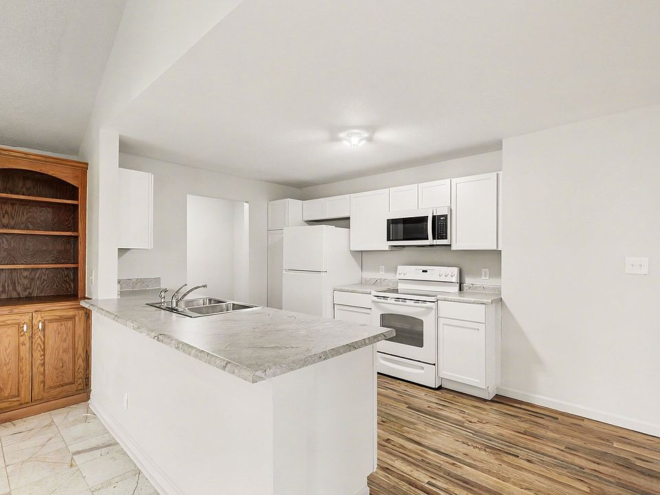 1st image of 801 NW Black Twig Ln