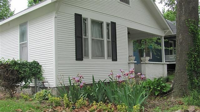 2nd image of 1911 Byers Ave