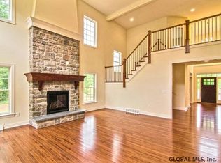 19 Preston Dr, Cohoes, NY 12047